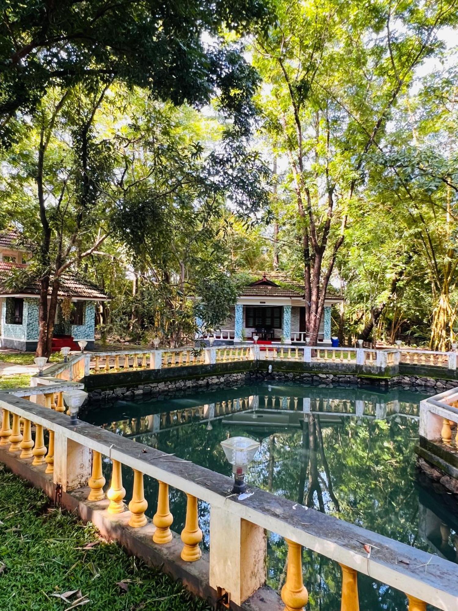 Surya Eco And Wedding Resort Thrissur 外观 照片